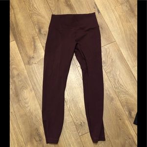 Lululemon Wunder trains  high rise size 8  25” Cassis